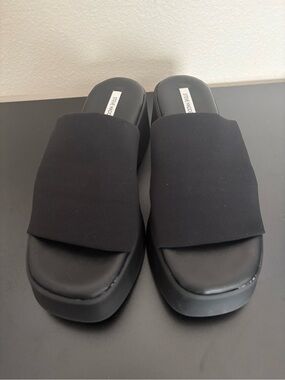 Steve Madden Black Slip-On Platform Slides